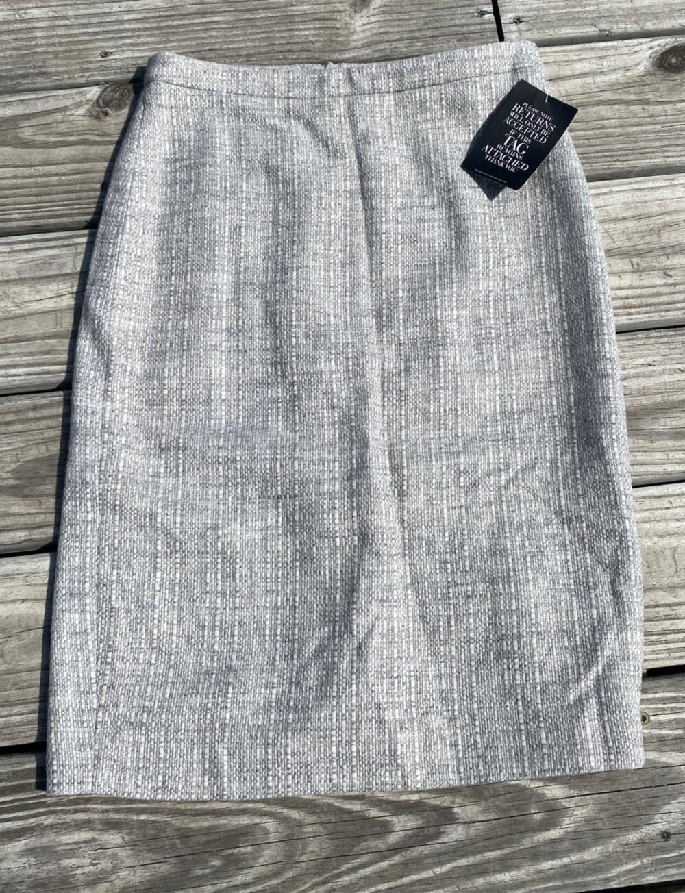 NWT Pure Collection Wool Skirt - Gray - Size 4 - Vintage Look